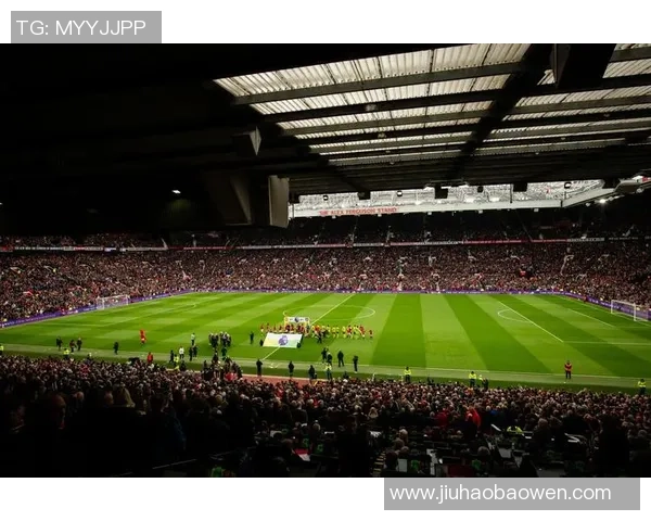 英超焦点战巴黎圣日耳曼与曼联战平红牌事件引发全场热议