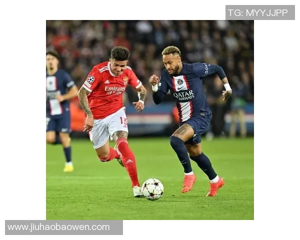 中超热刺与巴黎圣日耳曼激战成平局补时进球引发全场狂欢 中超热刺与巴黎圣日耳曼激战成平局补时进球引发全场狂欢