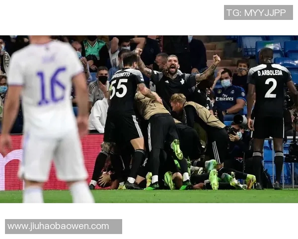 世界杯历史冷门里昂逆转国米引爆全场激情瞬间