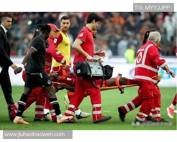 英超激战：AC米兰大胜里昂五球狂潮引发全场热议